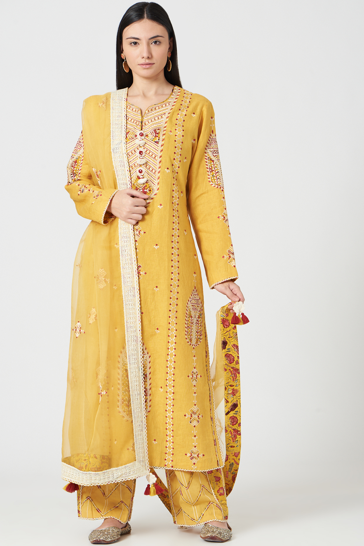 Citrus Yellow Thread Embroidered Kurta Set by Simar Dugal at Pernia's Pop Up Shop