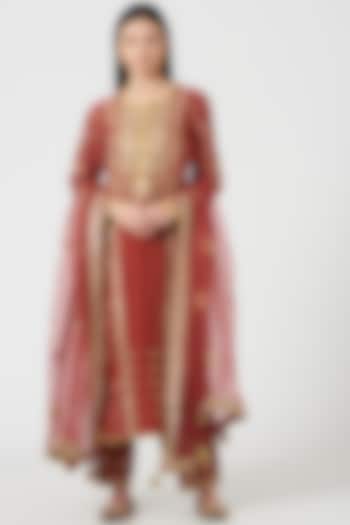 Cayenne Red Chanderi Banarasi Kurta Set by Simar Dugal