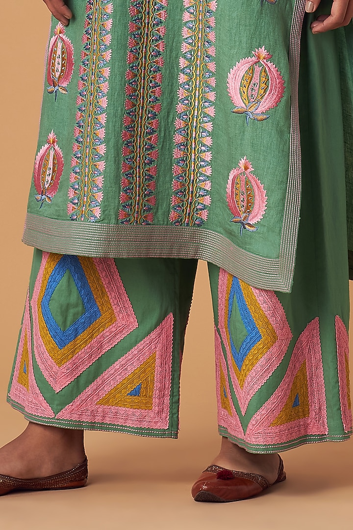 Forest Green Embroidered A-Line Kurta Set by Simar Dugal at Pernia's Pop Up Shop