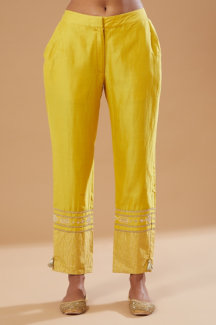 Yellow Embroidered Wedding Anarkali Set by Simar Dugal at Pernia's Pop Up Shop