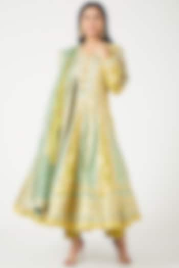 Yellow Embroidered Anarkali Set by Simar Dugal at Pernia's Pop Up Shop