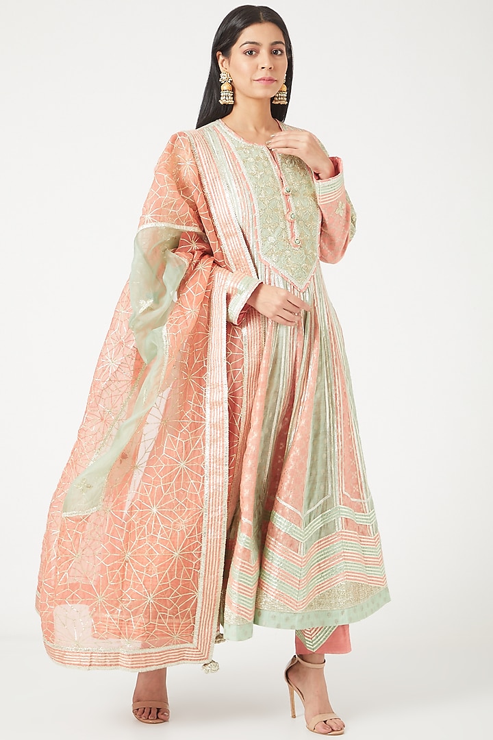 Peach Embroidered Anarkali Set by Simar Dugal at Pernia's Pop Up Shop