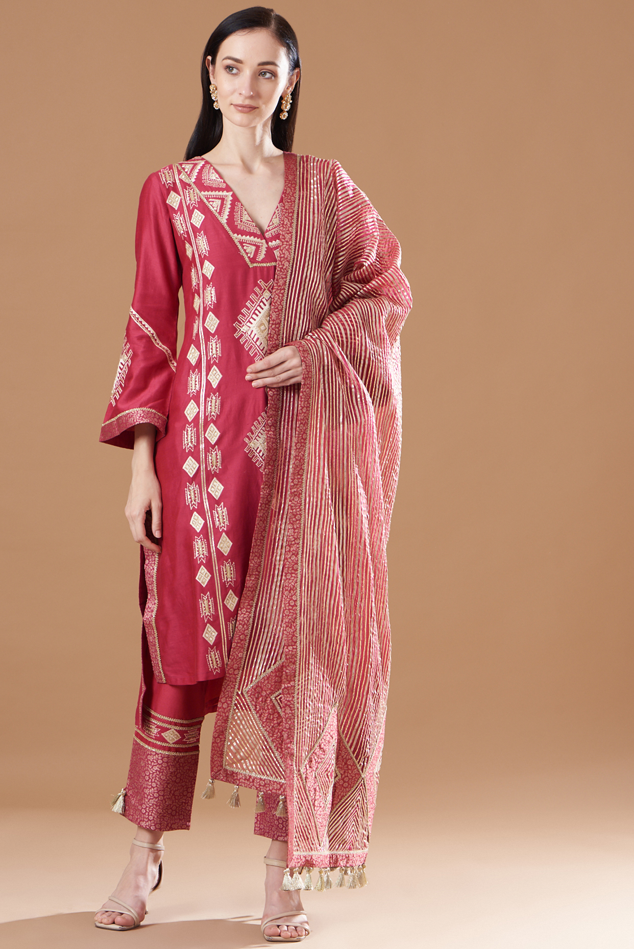 Red Chanderi Embroidered Kurta Set by Simar Dugal at Pernia's Pop Up Shop