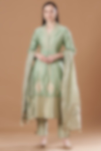 Green Embroidered Kurta Set by Simar Dugal