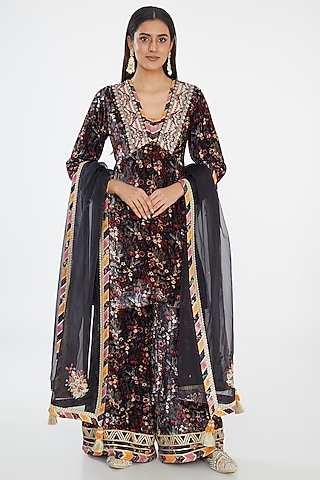 Purple Velvet Printed & Hand Embroidered Kurta Set by Simar Dugal