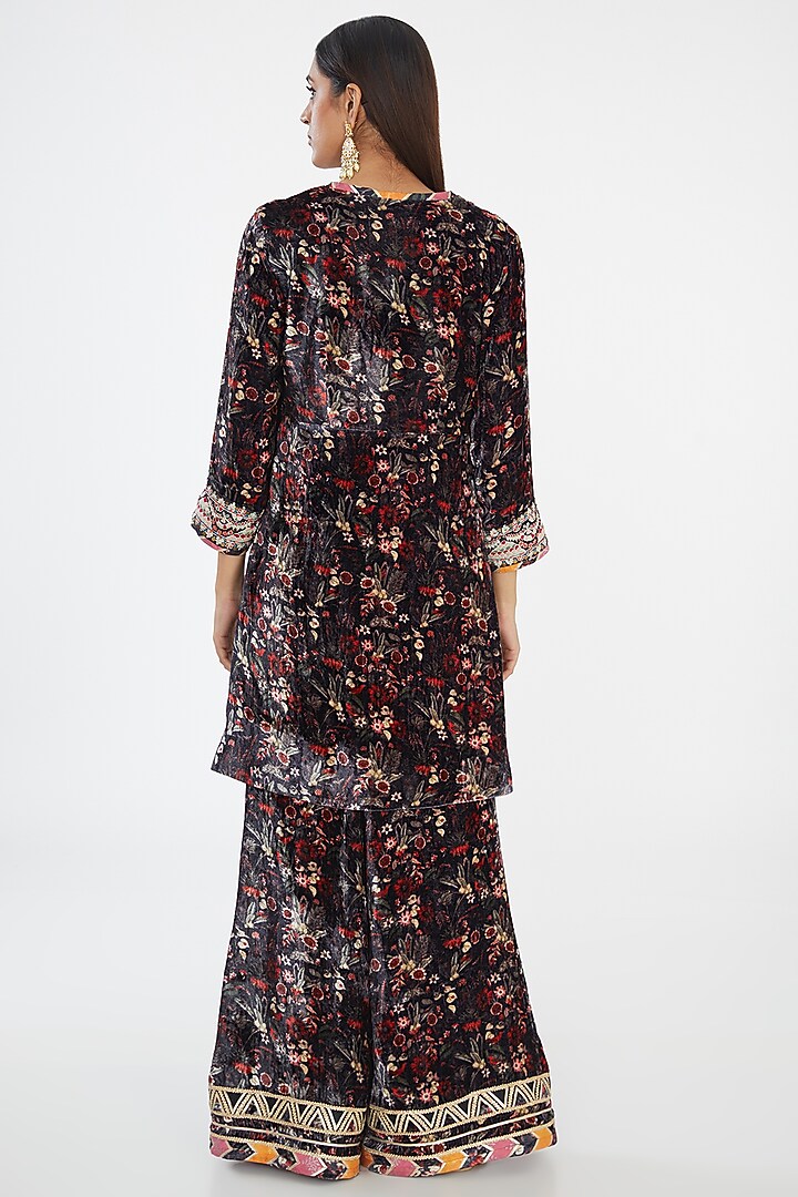 Purple Velvet Printed & Hand Embroidered Kurta Set by Simar Dugal at Pernia's Pop Up Shop