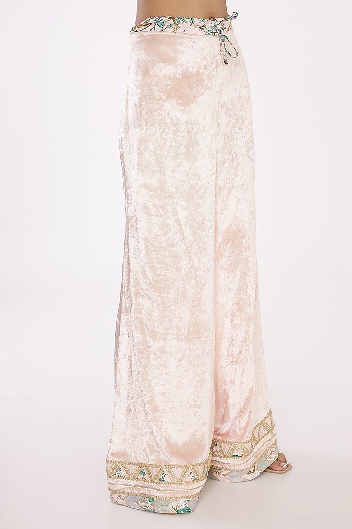 Light Pink Velvet Hand Embroidered Kurta Set by Simar Dugal at Pernia's Pop Up Shop