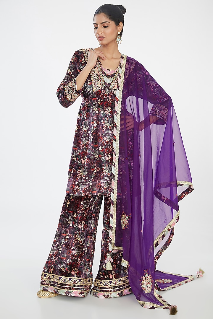 Purple Velvet Hand Embroidered & Printed Kurta Set by Simar Dugal at Pernia's Pop Up Shop