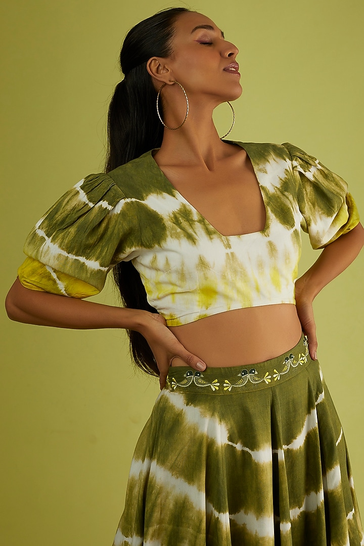 Henna Green Tie-Dyed Skirt Set by Sini Madhubani at Pernia's Pop Up Shop