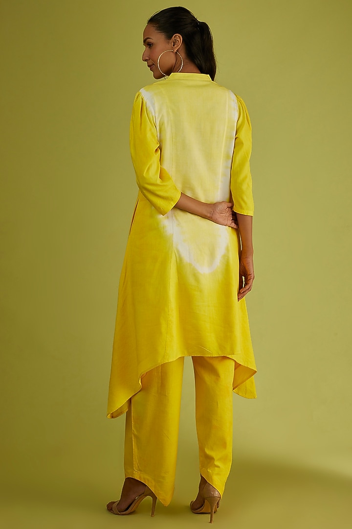 Turmeric Yellow Embroidered Kurta Set by Sini Madhubani at Pernia's Pop Up Shop