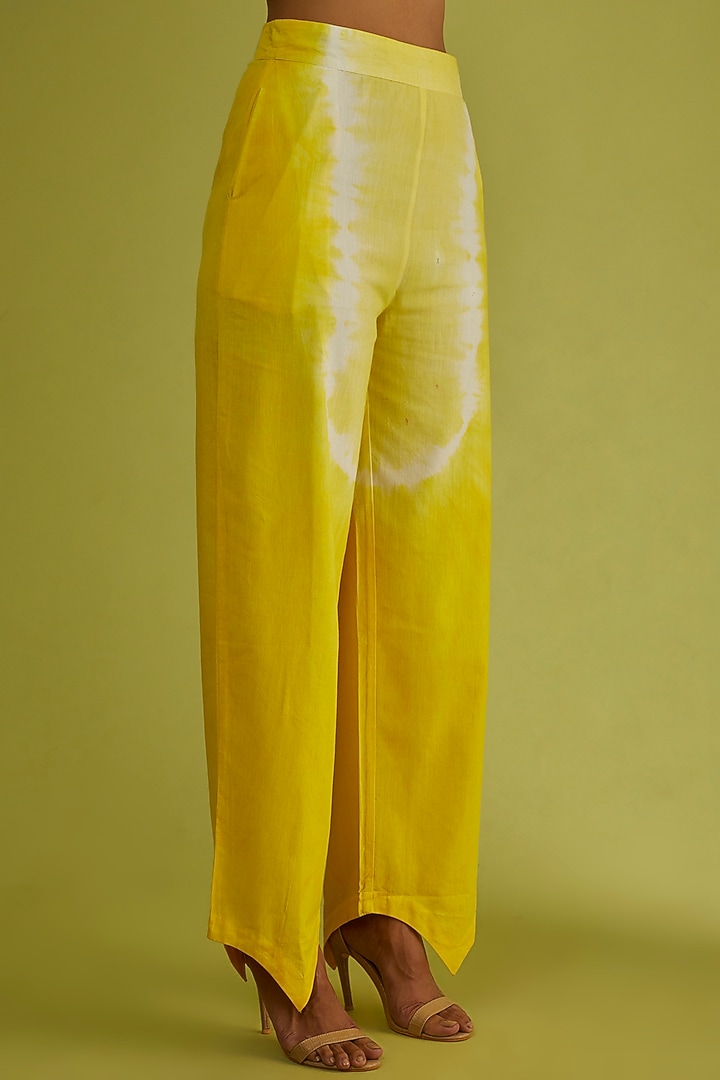 Turmeric Yellow Embroidered Kurta Set by Sini Madhubani at Pernia's Pop Up Shop