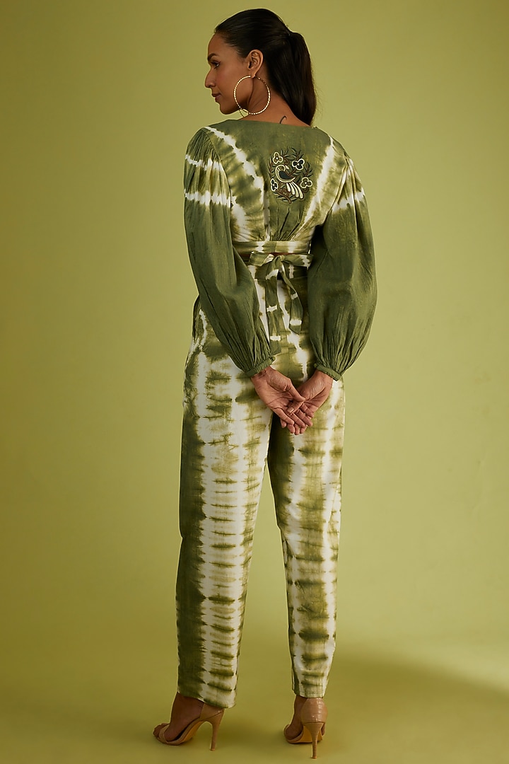 Henna Green Tie-Dyed Co-Ord Set by Sini Madhubani at Pernia's Pop Up Shop