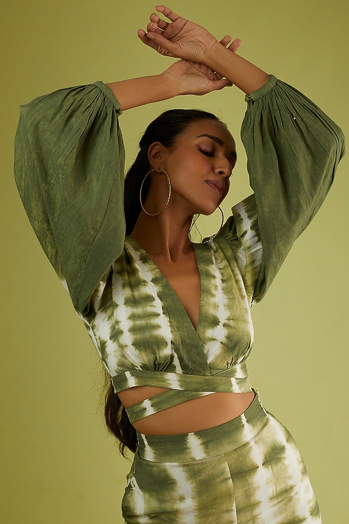 Henna Green Tie-Dyed Co-Ord Set by Sini Madhubani at Pernia's Pop Up Shop