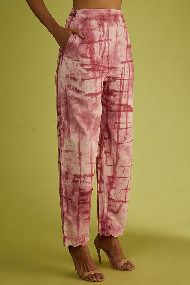 Maroon Tie-Dyed Co-Ord Set by Sini Madhubani at Pernia's Pop Up Shop
