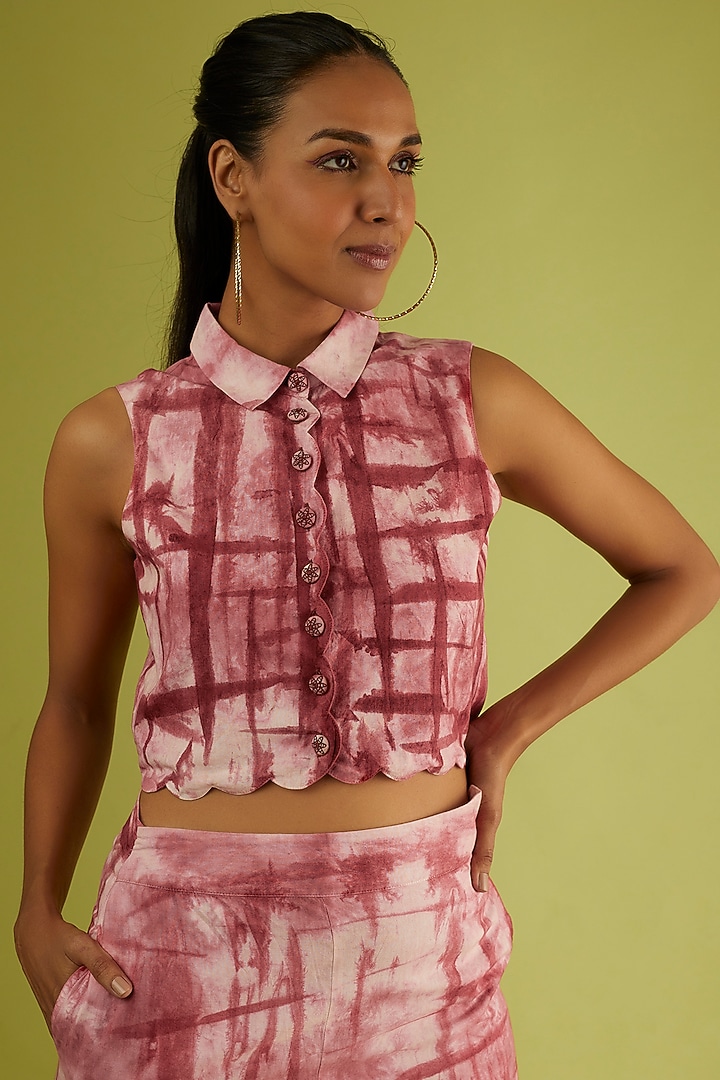 Maroon Tie-Dyed Co-Ord Set by Sini Madhubani at Pernia's Pop Up Shop