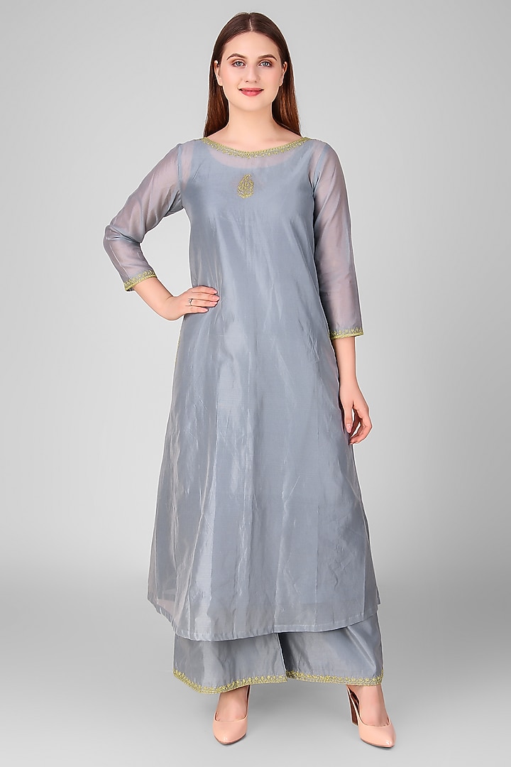 Grey Embroidered Kurta Set by Simply Kitsch at Pernia's Pop Up Shop