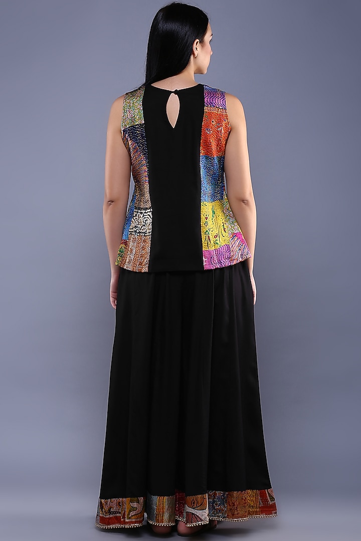 Black Embroidered Tunic Set by Simply Kitsch at Pernia's Pop Up Shop