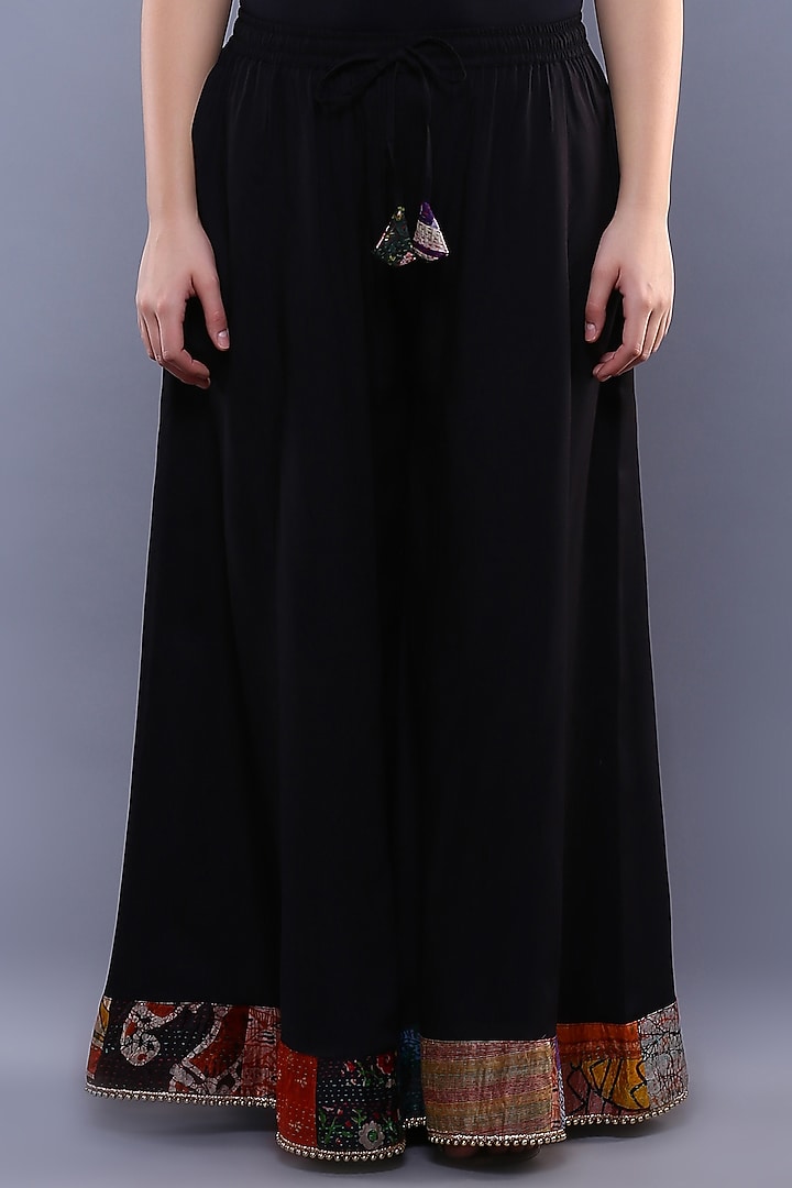 Black Embroidered Tunic Set by Simply Kitsch at Pernia's Pop Up Shop