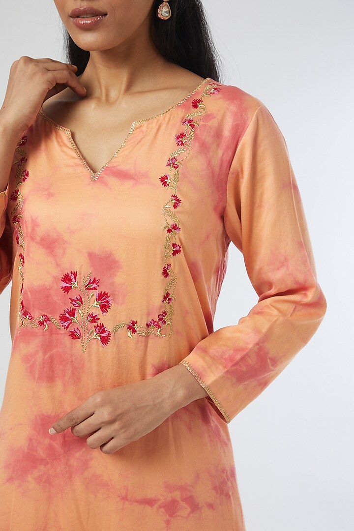 Peach Tie-Dyed Kurta Set by Simply Kitsch at Pernia's Pop Up Shop