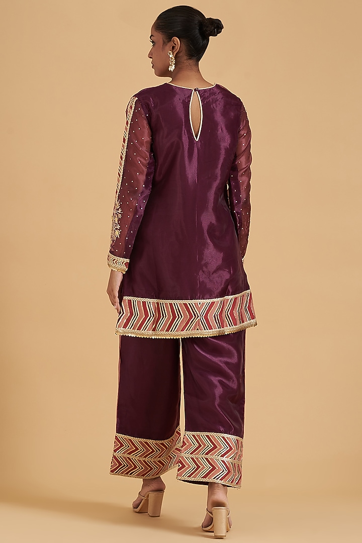 Wine Organza Kurta Set by Sidhaarth and Disha at Pernia's Pop Up Shop