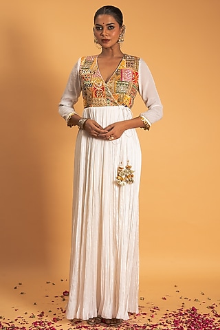 Ivory Chinon & Chanderi Gota Applique Work Kurta Set by Sitaraa