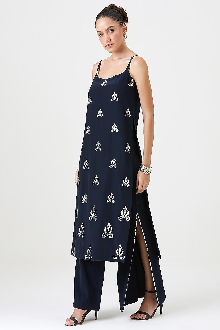 Navy Blue Natural Crepe Silk Embellished Kurta Set by Sitaraa at Pernia's Pop Up Shop