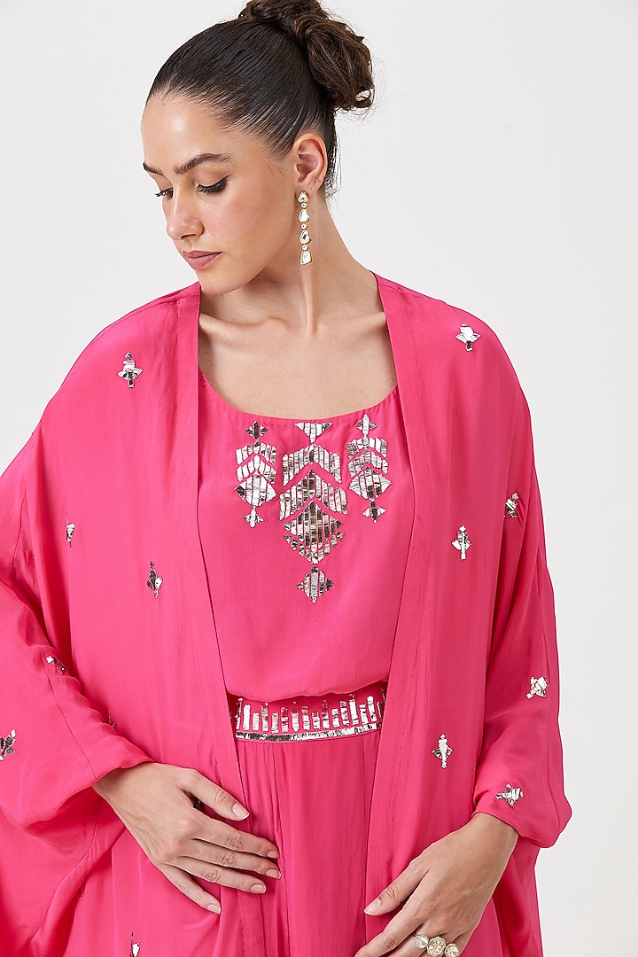 Pink Natural Crepe Nakshi Embellished Cape Set by Sitaraa at Pernia's Pop Up Shop