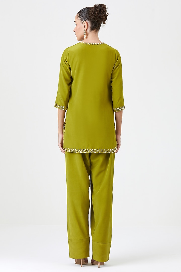 Green Natural Crepe Silk Mukaish Work Kurta Set by Sitaraa at Pernia's Pop Up Shop