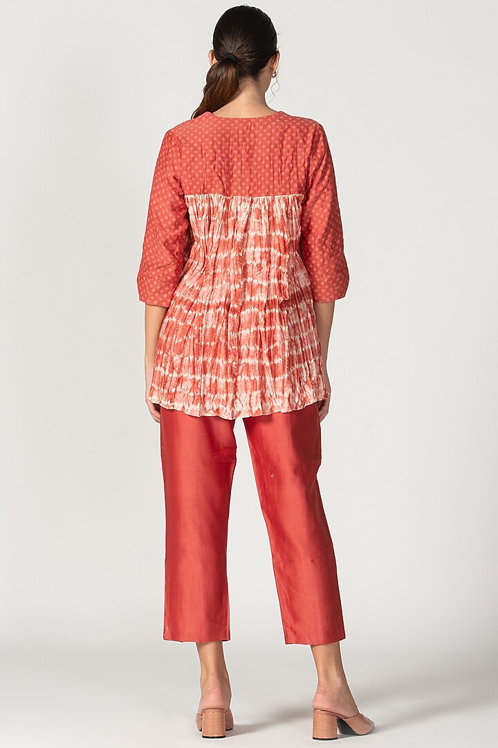 Red & White Embroidered Tunic by Sitaraa at Pernia's Pop Up Shop