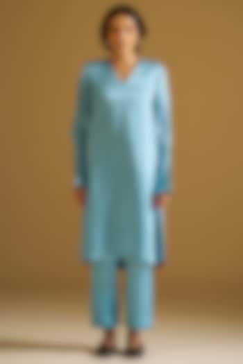 Sky Blue Silk Linen Hand Embroidered Kurta Set by Sitaraa at Pernia's Pop Up Shop