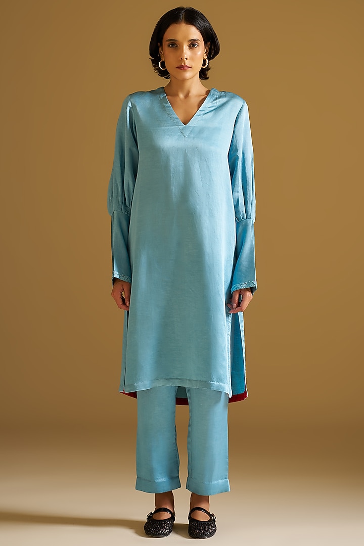 Sky Blue Silk Linen Hand Embroidered Kurta Set by Sitaraa at Pernia's Pop Up Shop