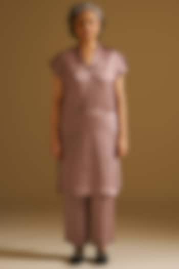 Vintage Nude Silk Linen Resham Embroidered Kurta Set by Sitaraa at Pernia's Pop Up Shop