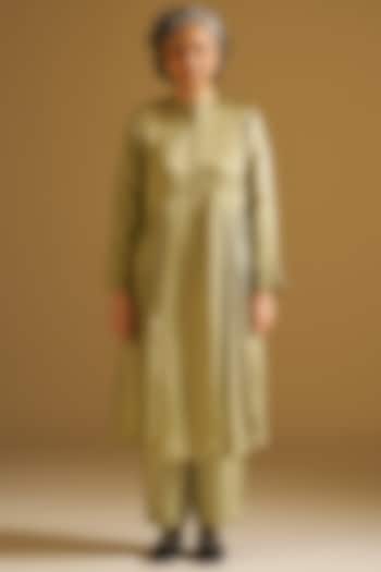 Olive & Pistachio Green Silk Linen Embroidered Kurta Set by Sitaraa at Pernia's Pop Up Shop