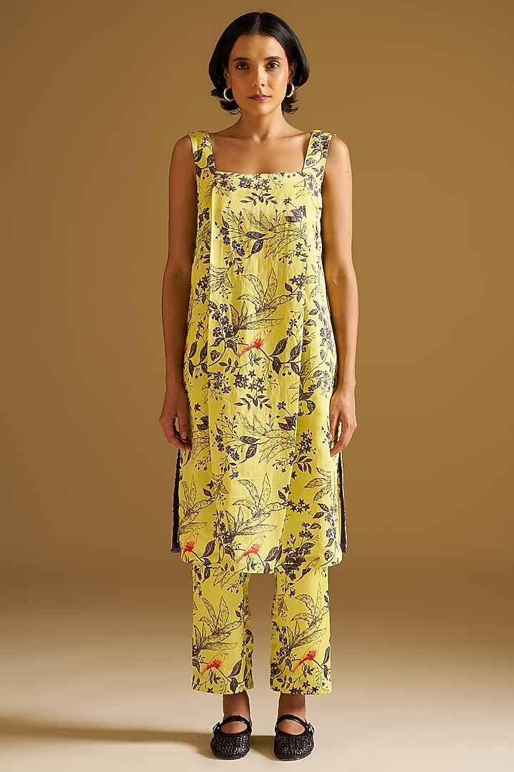 Neon Yellow Silk Linen Printed Kurta Set by Sitaraa at Pernia's Pop Up Shop