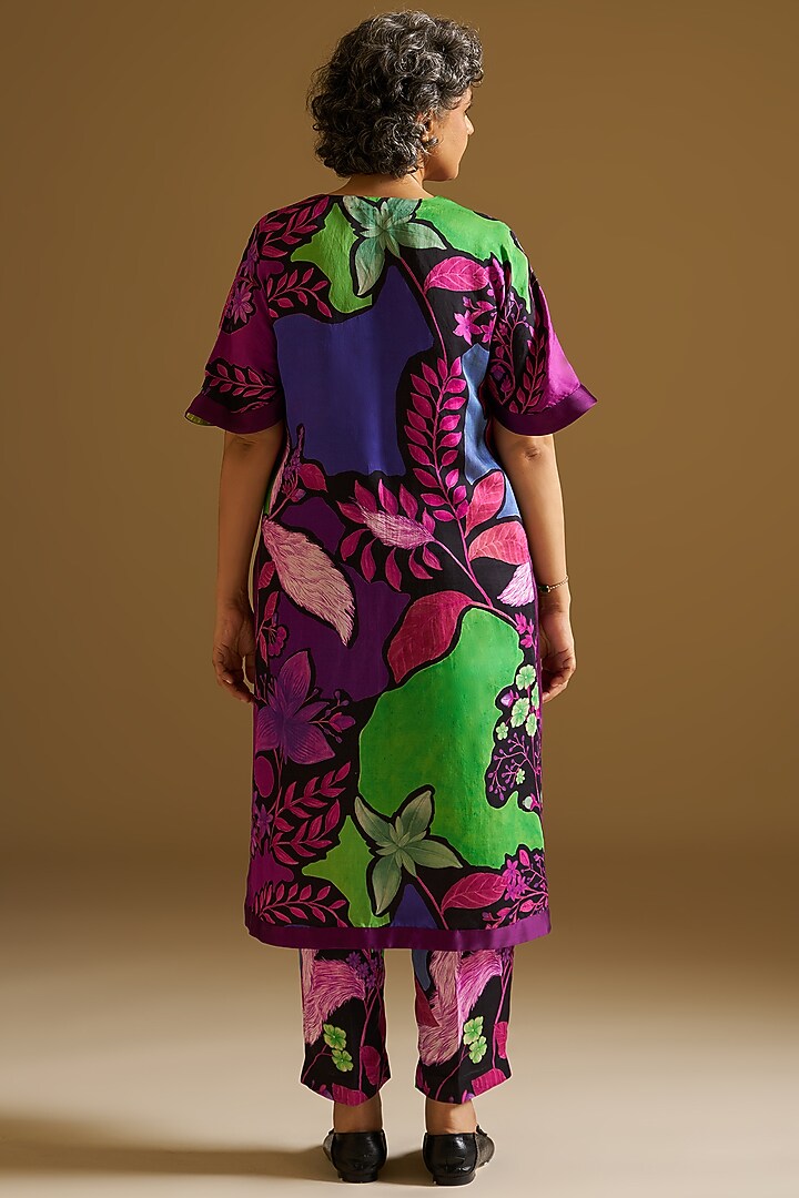 Multi-Colored Silk Linen Digital Printed Kurta Set by Sitaraa at Pernia's Pop Up Shop