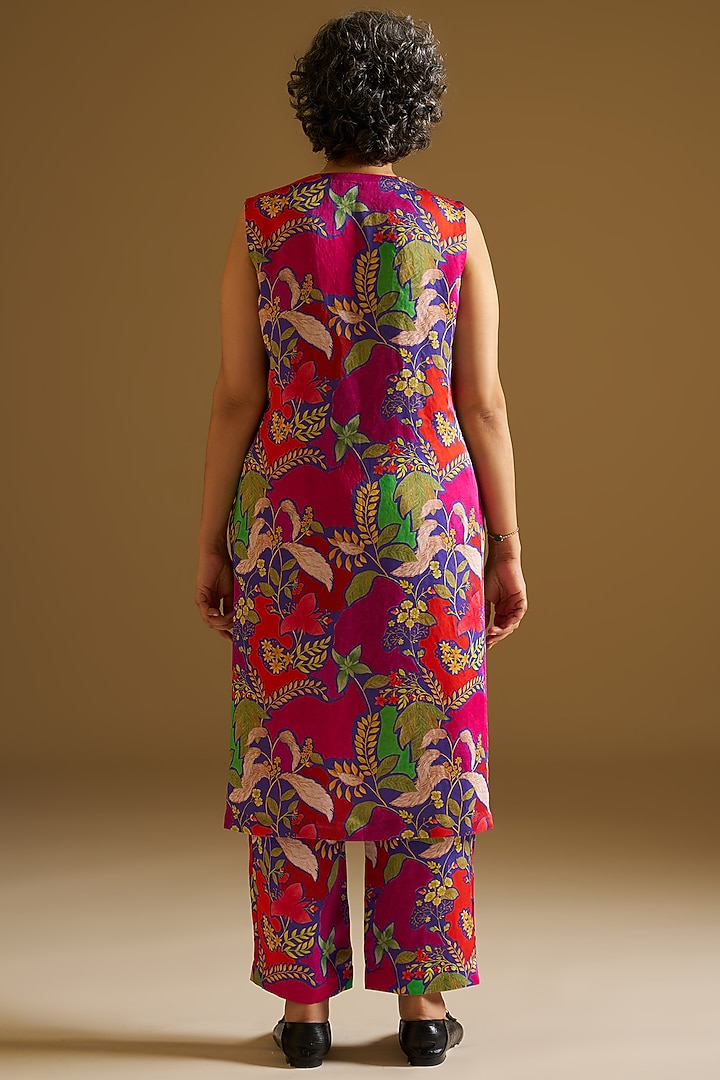 Multi-Colored Silk Linen Floral Digital Printed Kurta Set by Sitaraa at Pernia's Pop Up Shop