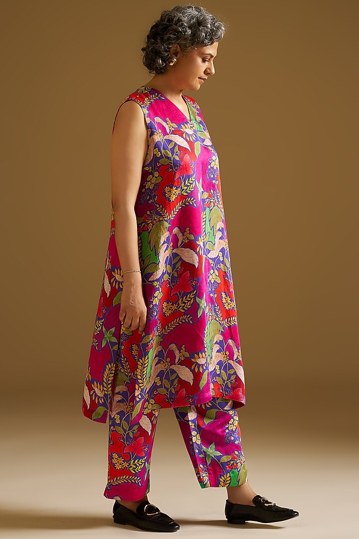 Multi-Colored Silk Linen Floral Digital Printed Kurta Set by Sitaraa at Pernia's Pop Up Shop