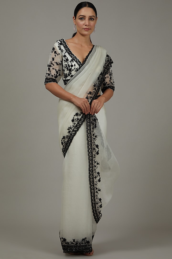 White Embroidered Saree Set by Sitaraa at Pernia's Pop Up Shop