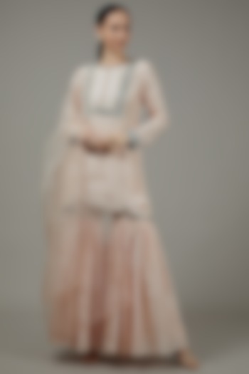 Peach Silk Gharara Set by Sitaraa at Pernia's Pop Up Shop