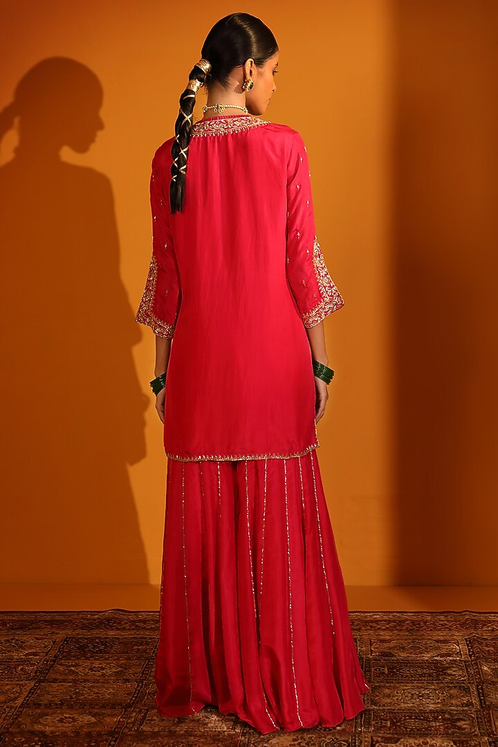 Fuchsia Habutai SIlk Wedding Sharara Set by Sitaraa at Pernia's Pop Up Shop