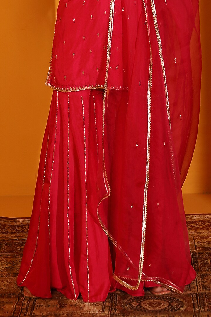 Fuchsia Habutai SIlk Wedding Sharara Set by Sitaraa at Pernia's Pop Up Shop