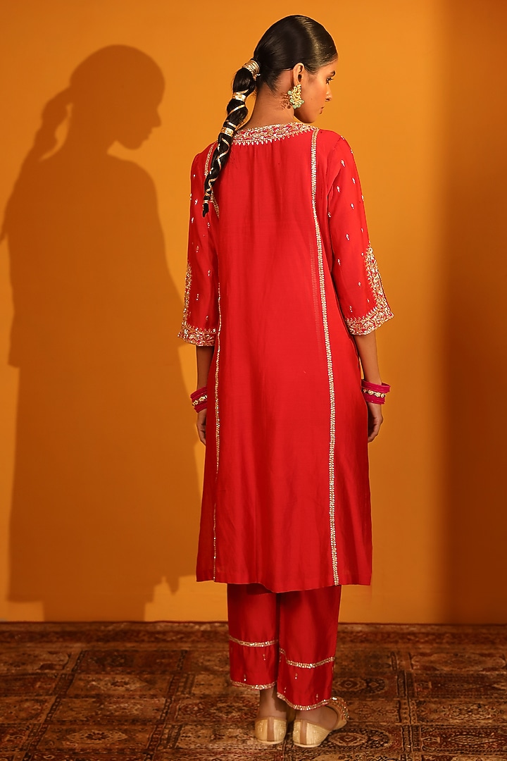 Red Habutai Silk Kurta Set by Sitaraa at Pernia's Pop Up Shop