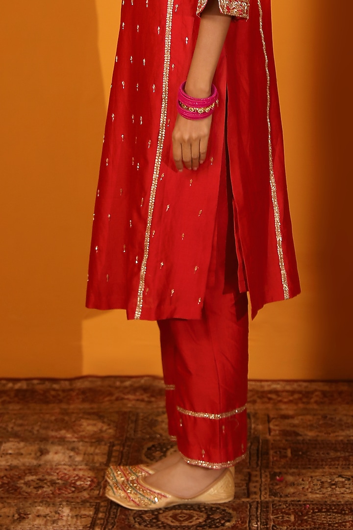 Red Habutai Silk Kurta Set by Sitaraa at Pernia's Pop Up Shop
