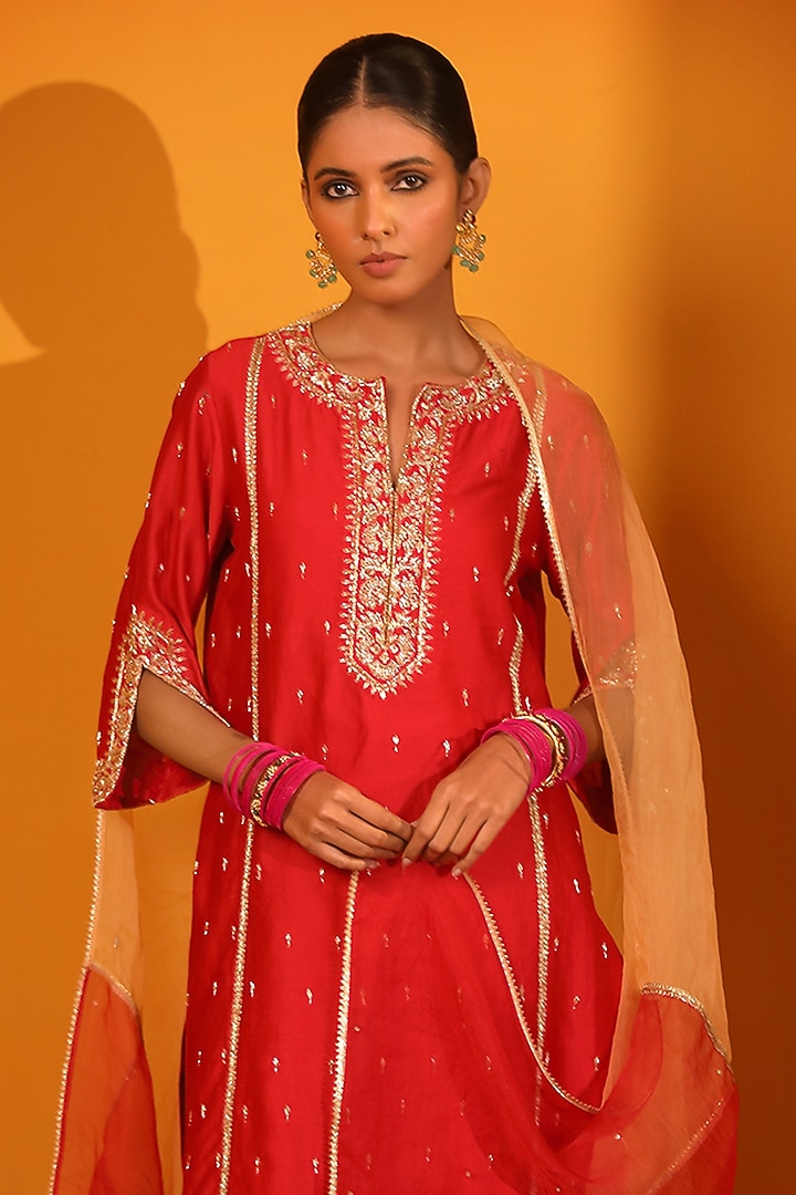 Red Habutai Silk Kurta Set by Sitaraa at Pernia's Pop Up Shop