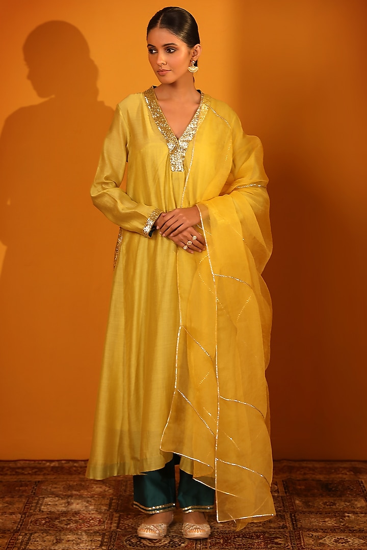 Yellow Chanderi Silk Kurta Set by Sitaraa