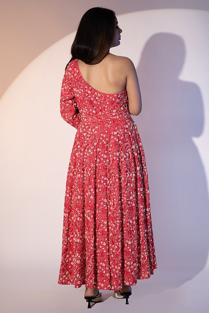 Gajri Pink Pure Silk Pearl & Sequins Embellished Off-Shoulder Bridal Anarkali by SEJAL KUMAR at Pernia's Pop Up Shop