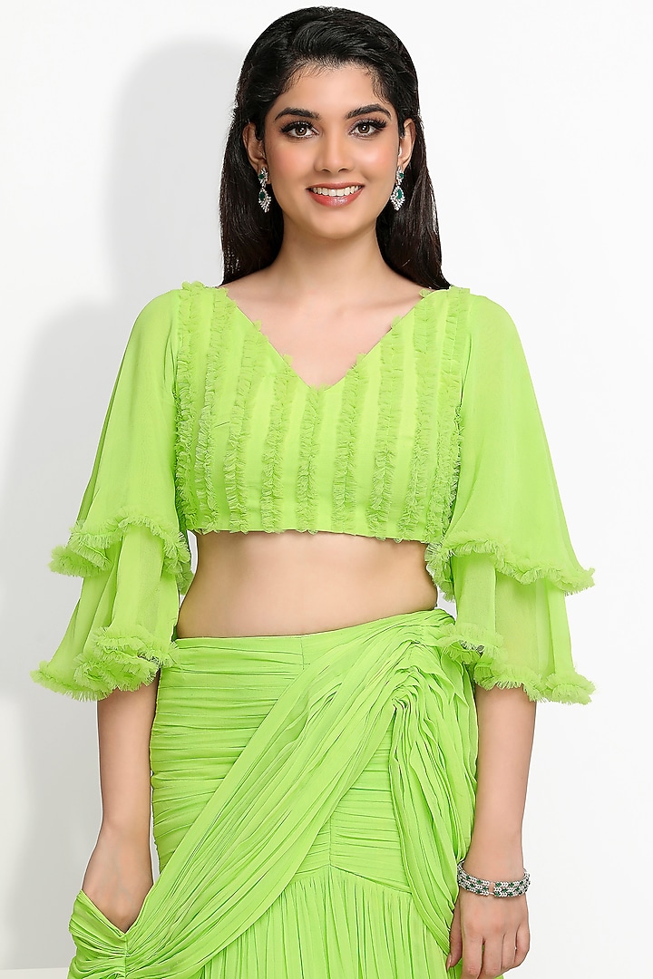 Neon Green Hand Embroidered Wedding Saree Set by Sanjana Thakur at Pernia's Pop Up Shop