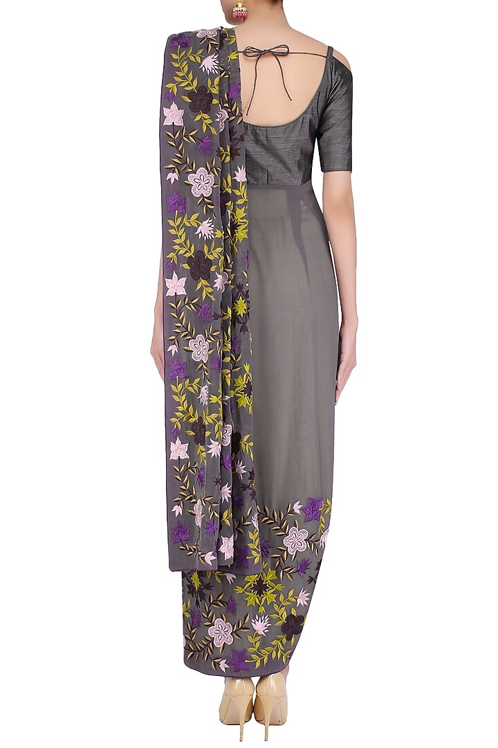 Grey floral embroidered concept saree available only at Pernia's Pop Up Shop.