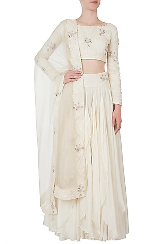 Ivory embroidered lehenga set by Shreya Jalan Mehta