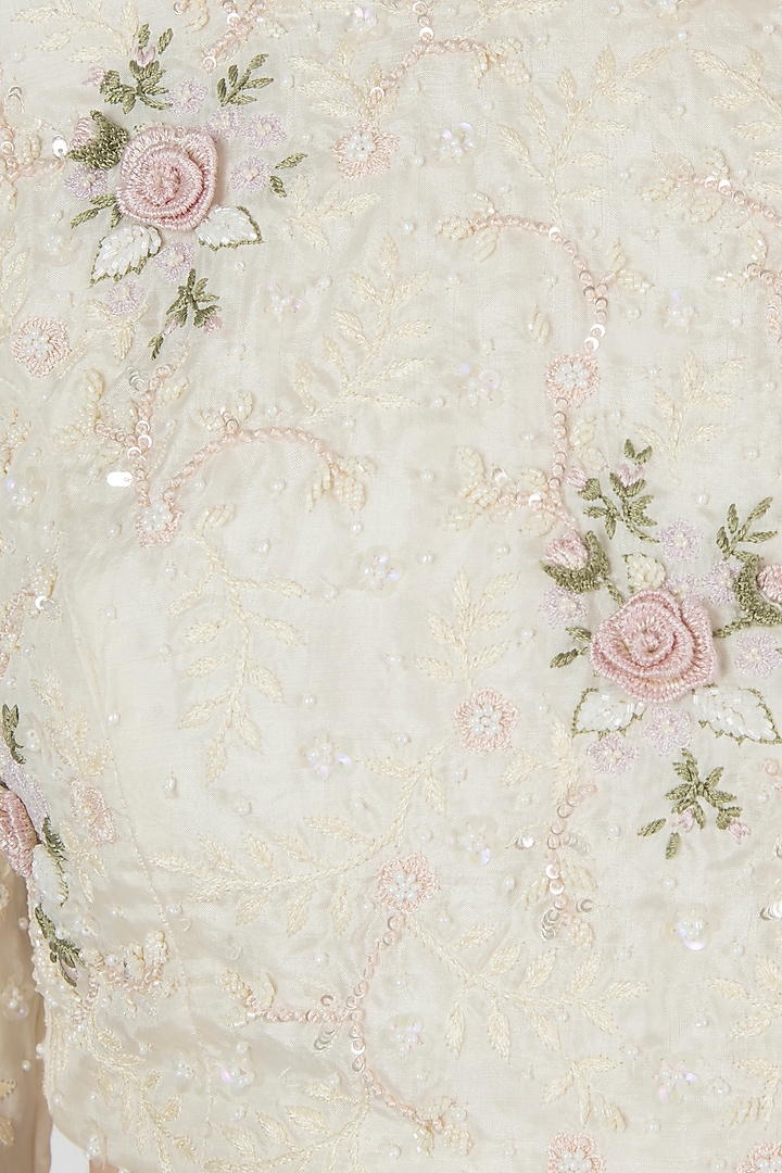 Ivory embroidered Wedding Lehenga set by Shreya Jalan Mehta at Pernia's Pop Up Shop